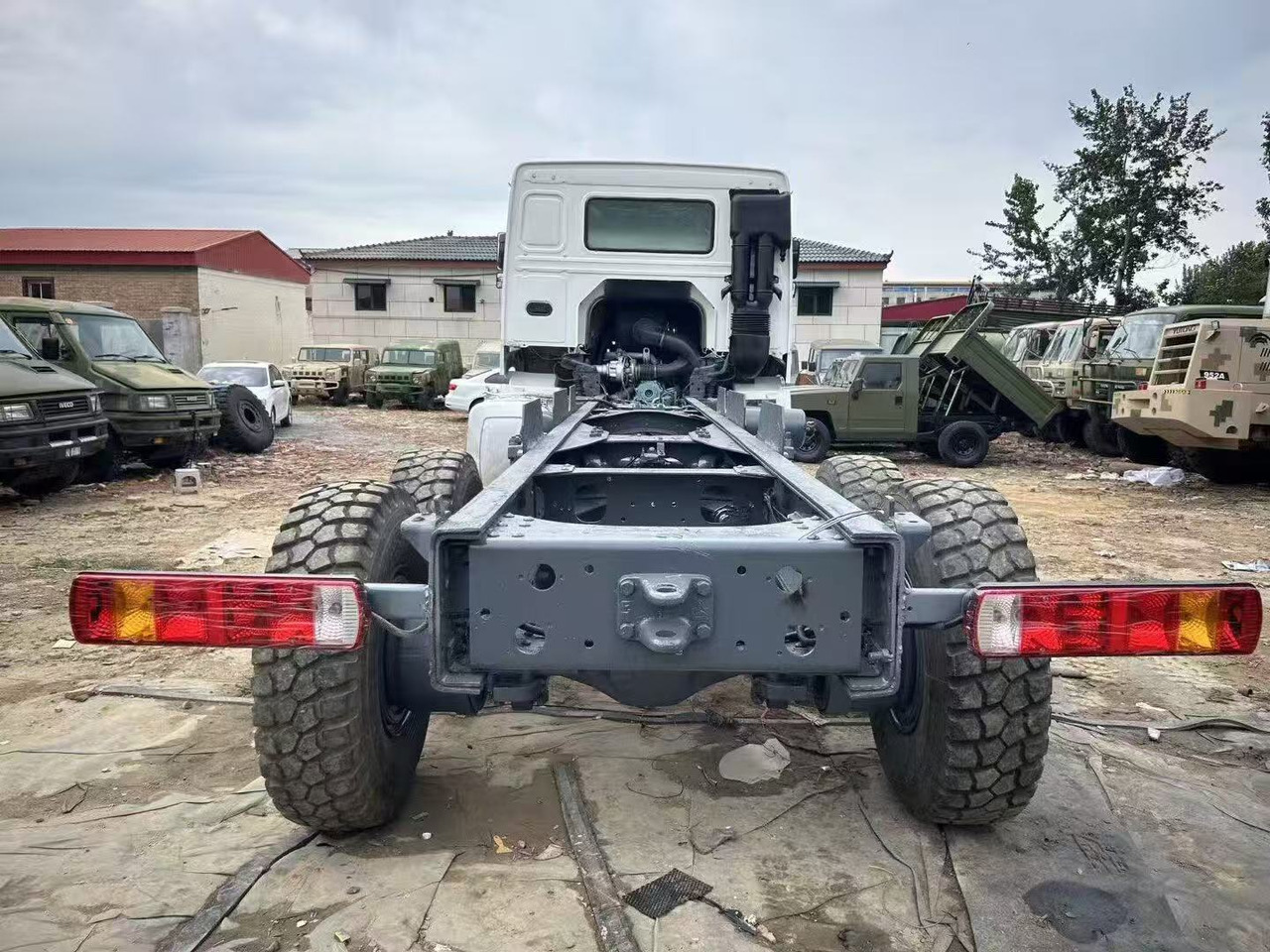 SINOTRUK HOWO - Çekici: fotoğraf 5 SINOTRUK HOWO - Çekici: fotoğraf 5
