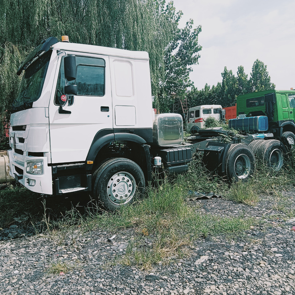 SINOTRUK HOWO - Çekici: fotoğraf 2 SINOTRUK HOWO - Çekici: fotoğraf 2