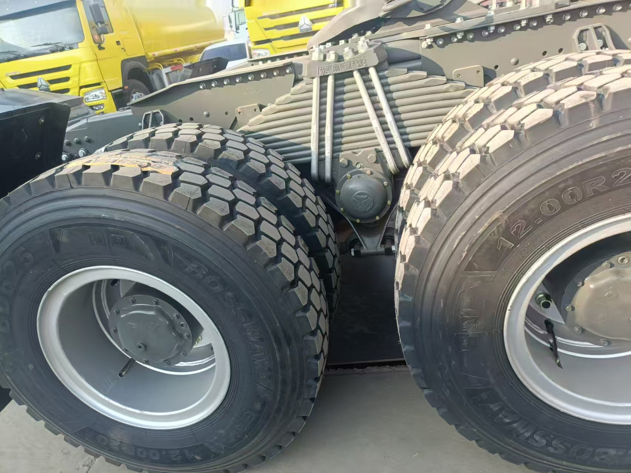 SINOTRUK HOWO - Çekici: fotoğraf 5 SINOTRUK HOWO - Çekici: fotoğraf 5
