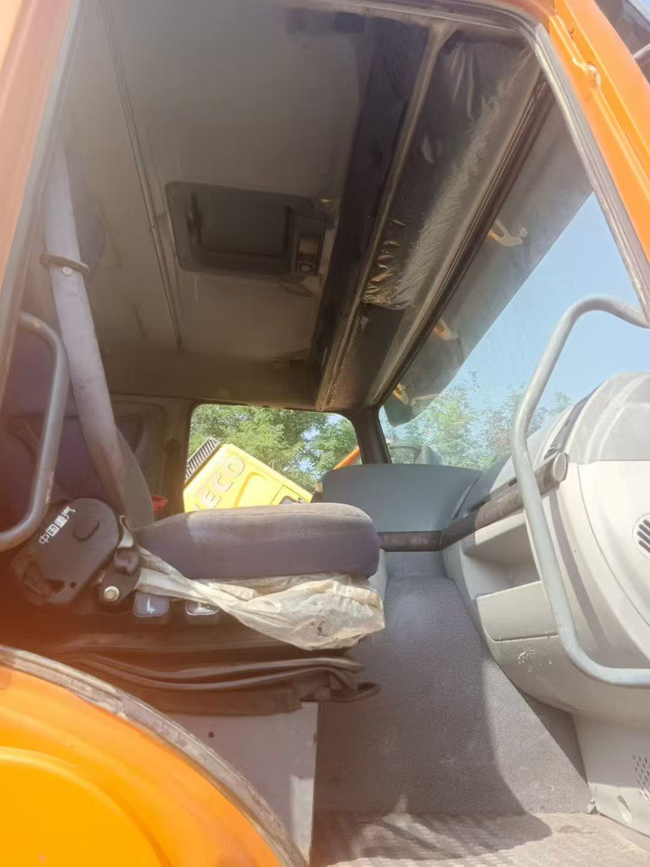SINOTRUK HOWO - Çekici: fotoğraf 4 SINOTRUK HOWO - Çekici: fotoğraf 4
