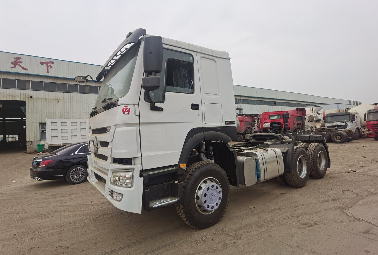 Çekici SINOTRUK Howo trailer head: fotoğraf 6