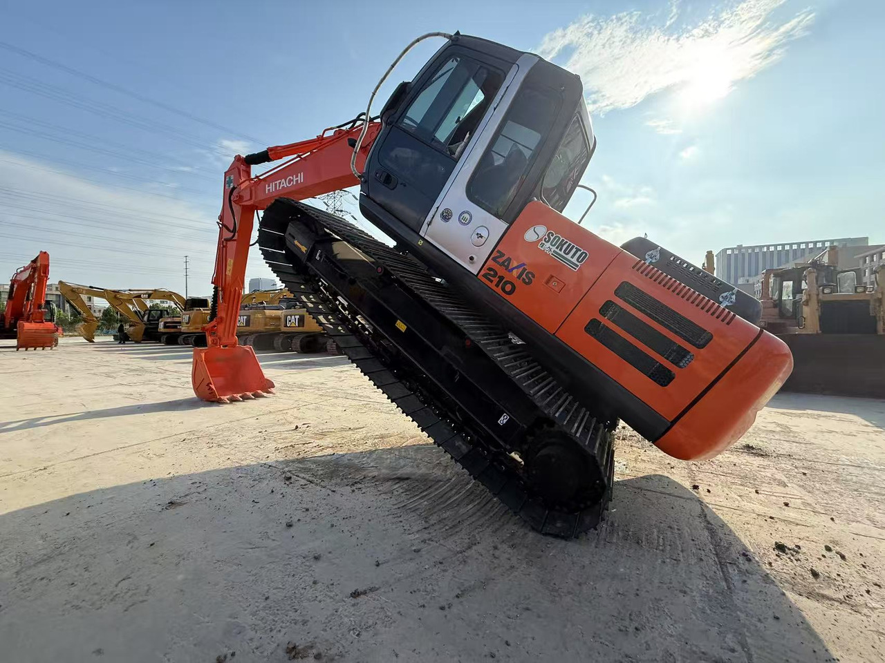 HITACHI ZX210 - Paletli ekskavatör: fotoğraf 5 HITACHI ZX210 - Paletli ekskavatör: fotoğraf 5
