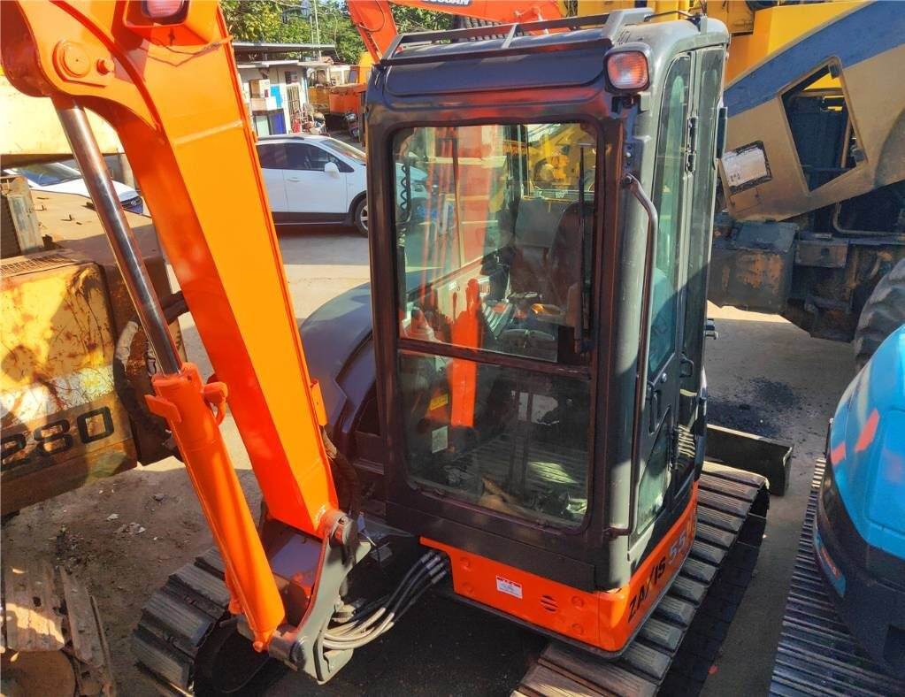 Hitachi ZX55UR - Mini ekskavatör: fotoğraf 4 Hitachi ZX55UR - Mini ekskavatör: fotoğraf 4