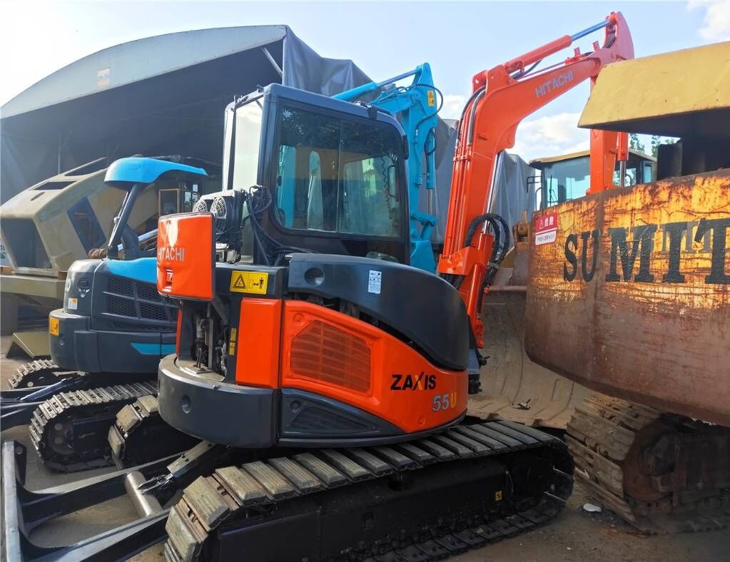 Hitachi ZX55UR - Mini ekskavatör: fotoğraf 1 Hitachi ZX55UR - Mini ekskavatör: fotoğraf 1