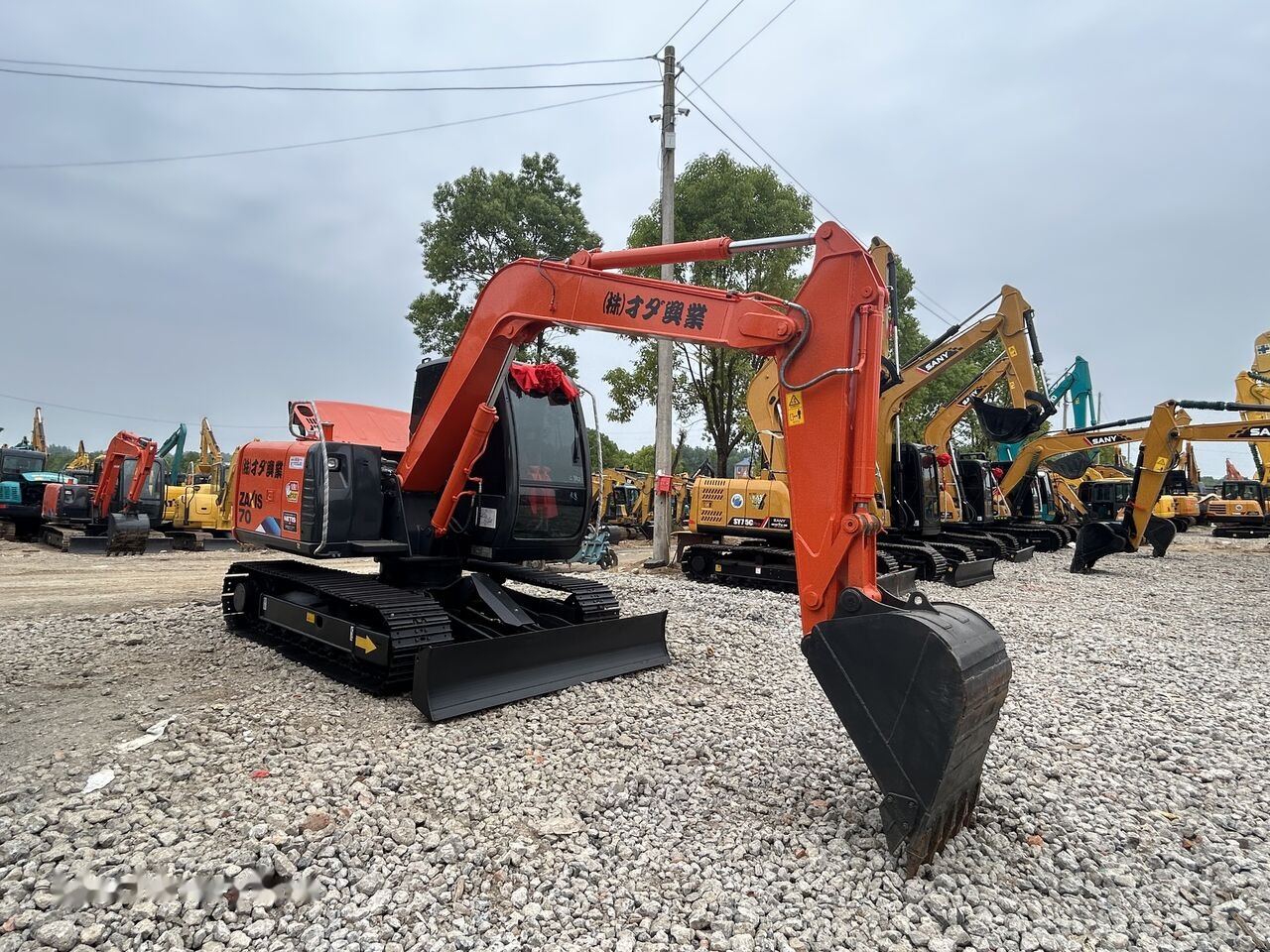 Hitachi ZX70 - Paletli ekskavatör: fotoğraf 5 Hitachi ZX70 - Paletli ekskavatör: fotoğraf 5