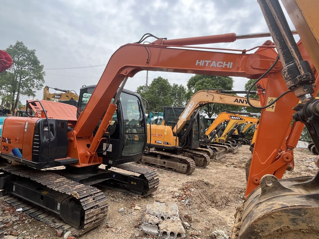 Hitachi ZX70 - Mini ekskavatör: fotoğraf 1 Hitachi ZX70 - Mini ekskavatör: fotoğraf 1