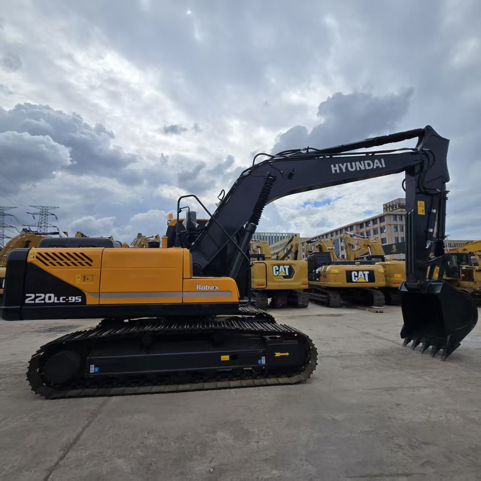 Hyundai R220LC-9S - Paletli ekskavatör: fotoğraf 2 Hyundai R220LC-9S - Paletli ekskavatör: fotoğraf 2