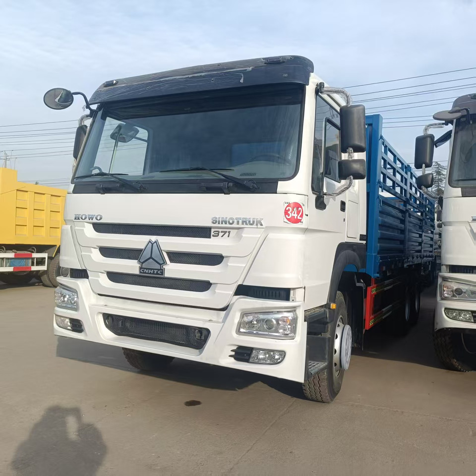 SINOTRUK HOWO - Kamyon: fotoğraf 5 SINOTRUK HOWO - Kamyon: fotoğraf 5