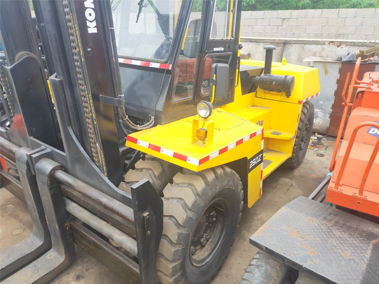 Komatsu FD250 - Dizel forklift: fotoğraf 5 Komatsu FD250 - Dizel forklift: fotoğraf 5