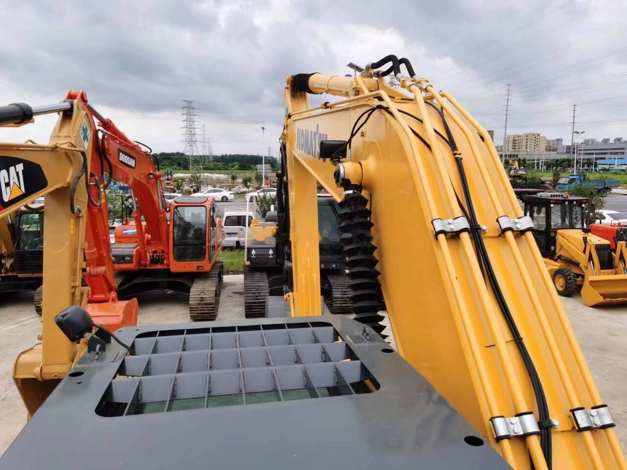 Komatsu PC200-8 - Paletli ekskavatör: fotoğraf 5 Komatsu PC200-8 - Paletli ekskavatör: fotoğraf 5