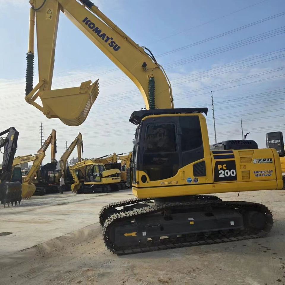Komatsu PC200-8 - Paletli ekskavatör: fotoğraf 1 Komatsu PC200-8 - Paletli ekskavatör: fotoğraf 1
