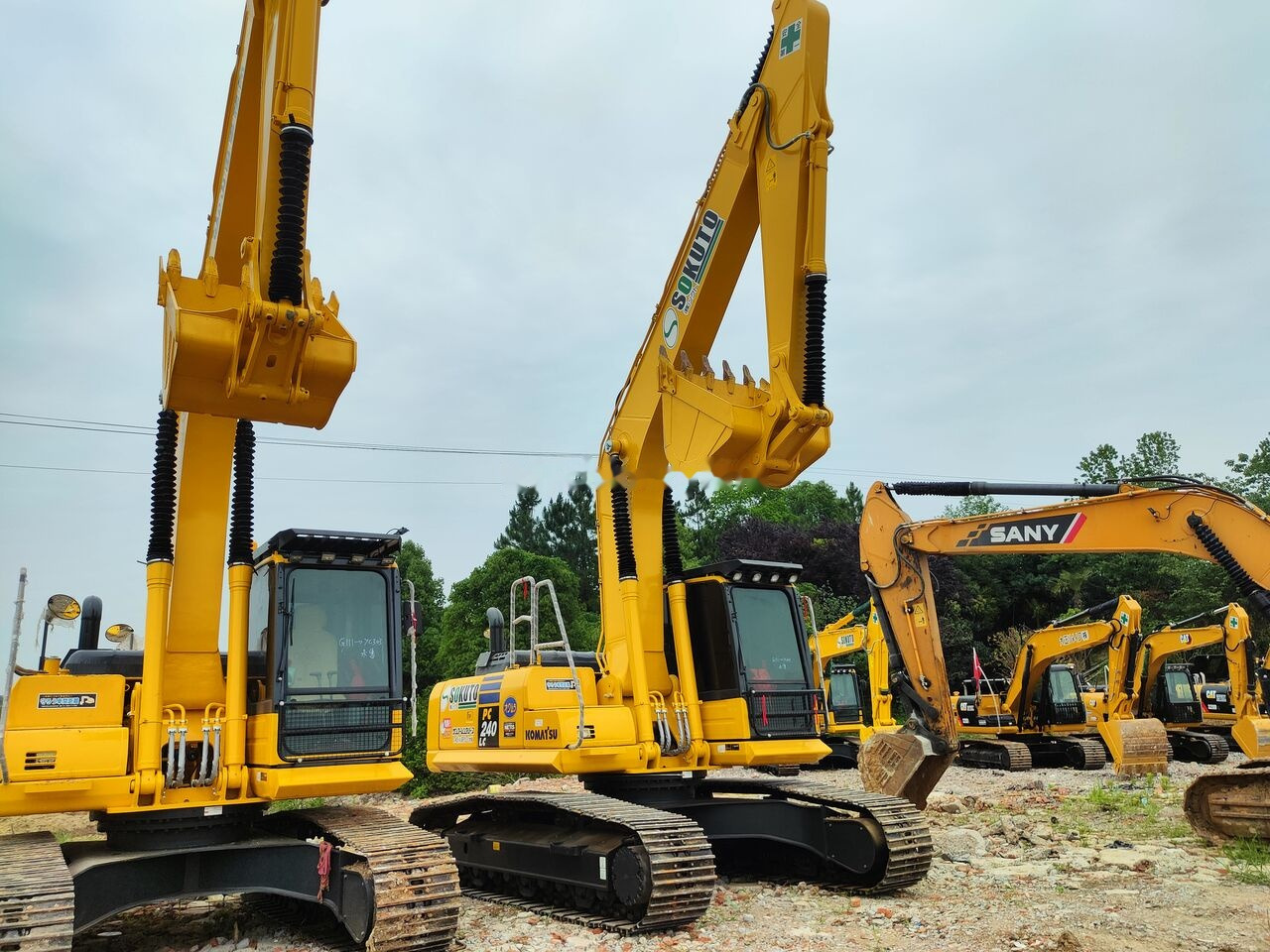 Komatsu PC240 - Paletli ekskavatör: fotoğraf 5 Komatsu PC240 - Paletli ekskavatör: fotoğraf 5