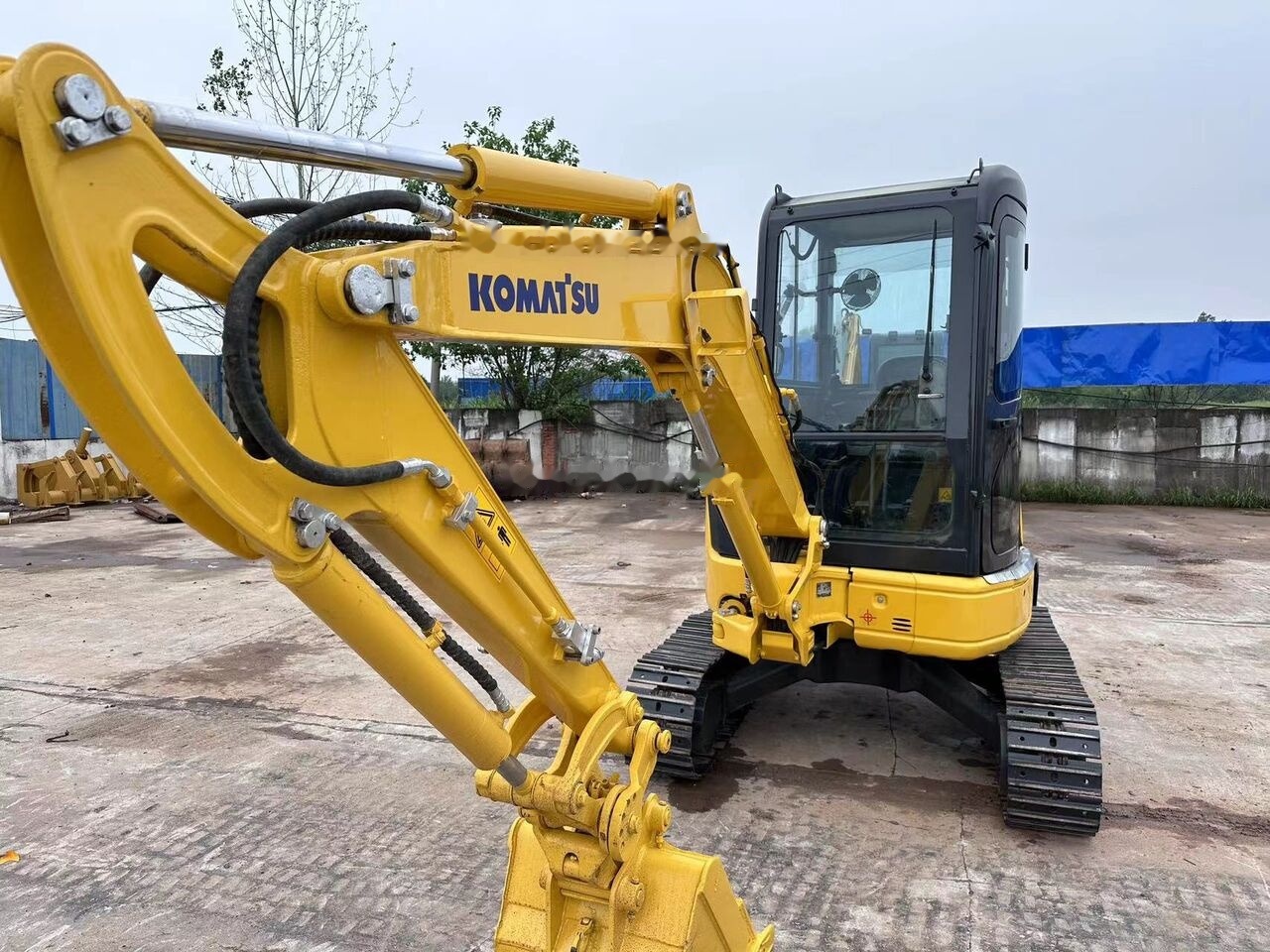 Komatsu PC35 - Mini ekskavatör: fotoğraf 3 Komatsu PC35 - Mini ekskavatör: fotoğraf 3