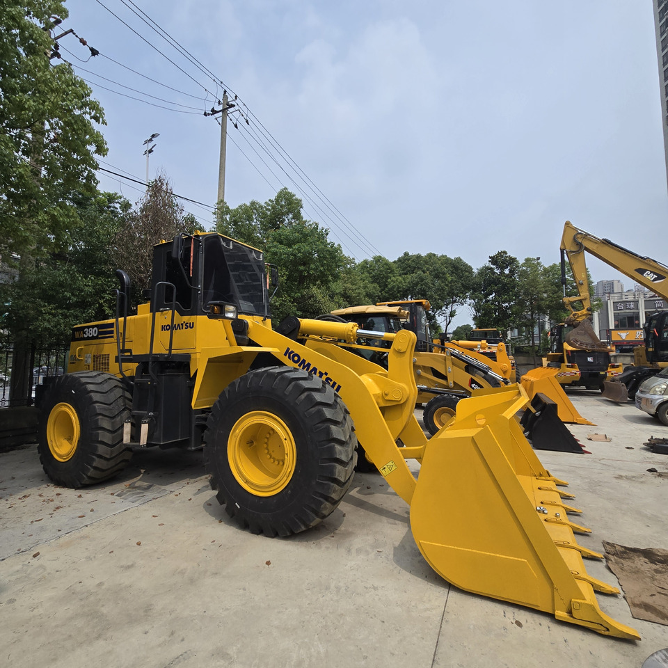 Komatsu WA380 - Tekerlekli yükleyici: fotoğraf 3 Komatsu WA380 - Tekerlekli yükleyici: fotoğraf 3