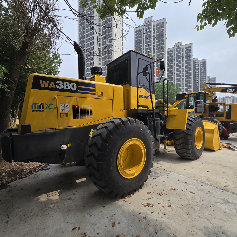 Komatsu WA380 - Tekerlekli yükleyici: fotoğraf 2 Komatsu WA380 - Tekerlekli yükleyici: fotoğraf 2