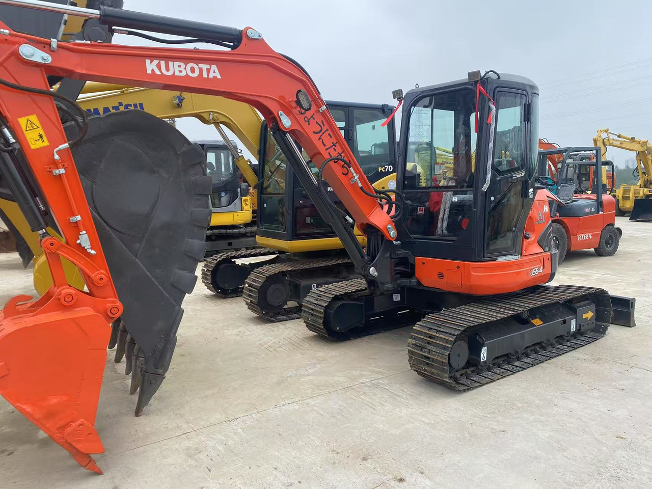 Kubota U55-4 - Mini ekskavatör: fotoğraf 1 Kubota U55-4 - Mini ekskavatör: fotoğraf 1