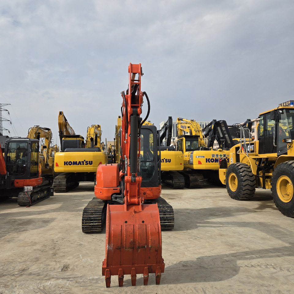 Kubota U55 - Mini ekskavatör: fotoğraf 2 Kubota U55 - Mini ekskavatör: fotoğraf 2