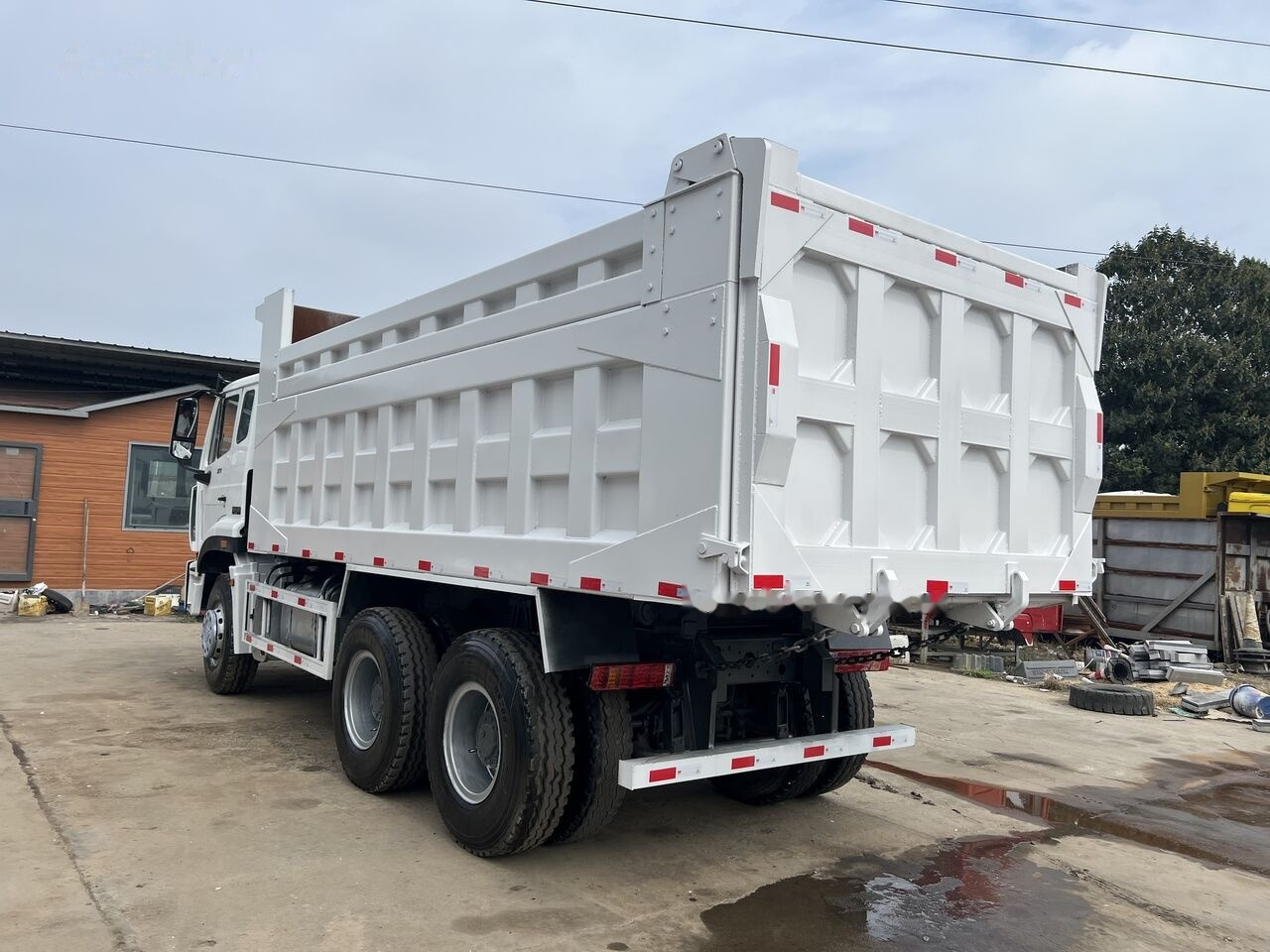 SINOTRUK HOHAN 6x4 - Damperli kamyon: fotoğraf 3 SINOTRUK HOHAN 6x4 - Damperli kamyon: fotoğraf 3