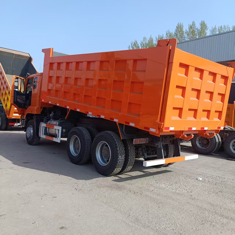 SINOTRUK HOHAN 6x4 - Damperli kamyon: fotoğraf 3 SINOTRUK HOHAN 6x4 - Damperli kamyon: fotoğraf 3