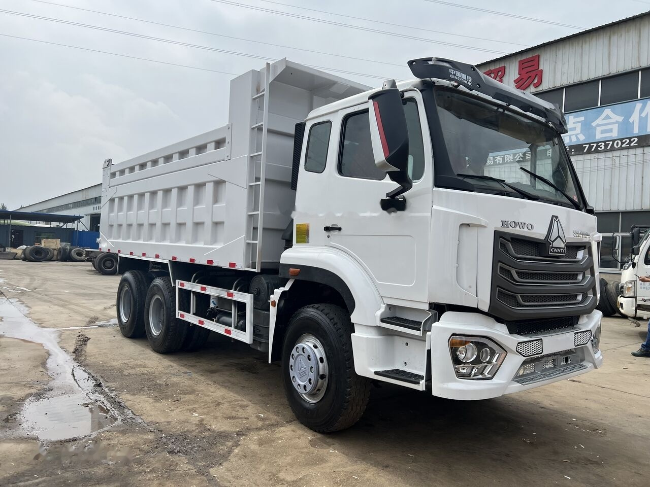 SINOTRUK HOHAN 6x4 - Damperli kamyon: fotoğraf 5 SINOTRUK HOHAN 6x4 - Damperli kamyon: fotoğraf 5