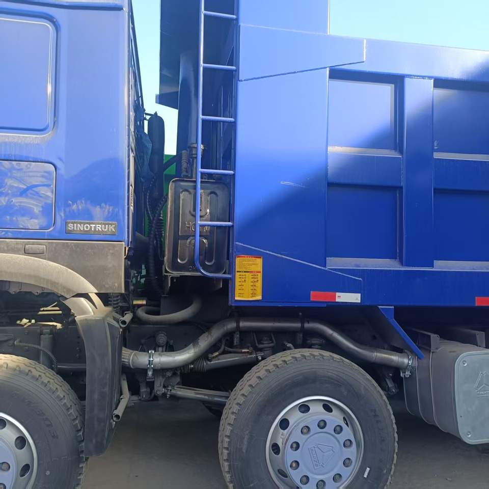 Damperli kamyon SINOTRUK HOWO 8x4: fotoğraf 6