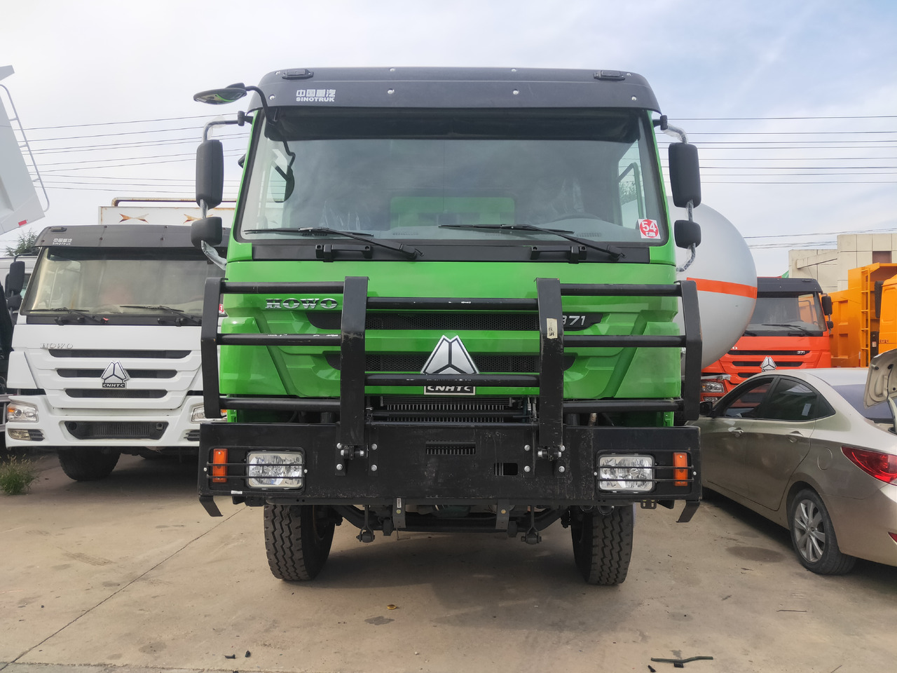 SINOTRUK Howo - Damperli kamyon: fotoğraf 5 SINOTRUK Howo - Damperli kamyon: fotoğraf 5