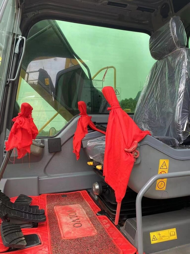 Volvo EC210 - Paletli ekskavatör: fotoğraf 1 Volvo EC210 - Paletli ekskavatör: fotoğraf 1