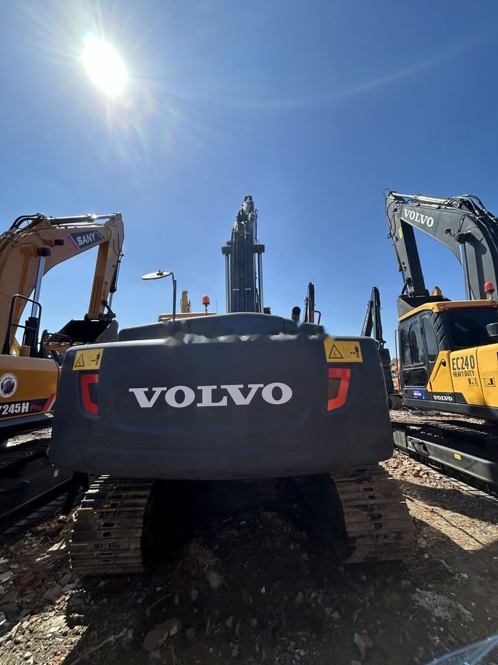 Volvo EC240 - Paletli ekskavatör: fotoğraf 1 Volvo EC240 - Paletli ekskavatör: fotoğraf 1