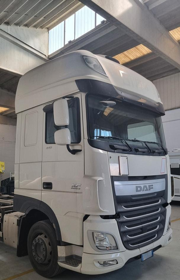 DAF XF 440 Euro 6 - Full Pneumatico - 2015 - Konteynır taşıyıcı/ Yedek karoser kamyon: fotoğraf 2 DAF XF 440 Euro 6 - Full Pneumatico - 2015 - Konteynır taşıyıcı/ Yedek karoser kamyon: fotoğraf 2