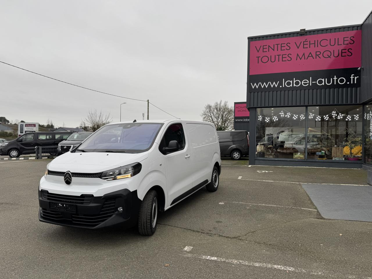 CITROEN Jumpy M 2.0 BlueHDi - 145 S&S - BV EAT8 III FOURGON . PHASE 2 - Panelvan: fotoğraf 1 CITROEN Jumpy M 2.0 BlueHDi - 145 S&S - BV EAT8 III FOURGON . PHASE 2 - Panelvan: fotoğraf 1