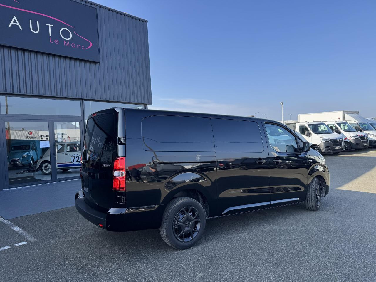 Citroen Jumpy 2 PLACES XL 2.0 BLUEHDI 180CH S&S PACK PREMIUM CONNECT EAT8 - Panelvan: fotoğraf 5 Citroen Jumpy 2 PLACES XL 2.0 BLUEHDI 180CH S&S PACK PREMIUM CONNECT EAT8 - Panelvan: fotoğraf 5