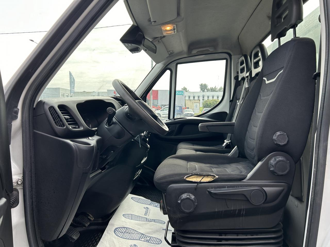 IVECO Daily 35 C 14 S&S (Quad-Leaf) CHASSIS CABINE 2014 35C/35S Chassis cabine 35 C Epmt.3.75 PHASE 3 - Damperli kamyonet: fotoğraf 5 IVECO Daily 35 C 14 S&S (Quad-Leaf) CHASSIS CABINE 2014 35C/35S Chassis cabine 35 C Epmt.3.75 PHASE 3 - Damperli kamyonet: fotoğraf 5