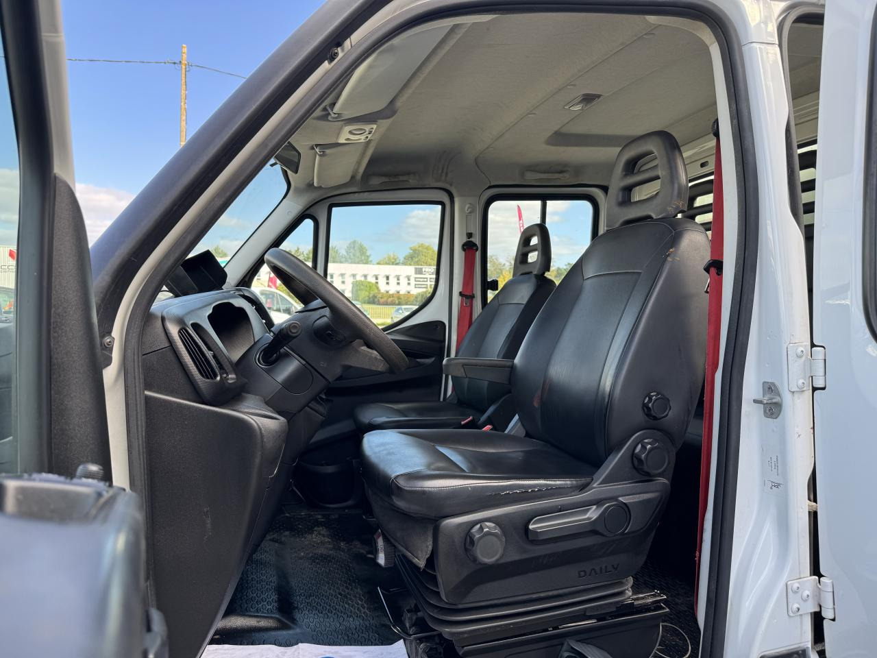 IVECO Daily 35 C 16 D S&S (Quad-Leaf) CHASSIS DOUBLE CABINE 2014 35C/35S CHASSIS CABINE DOUBLE Chassi - Damperli kamyonet, Çift kabin kamyonet: fotoğraf 4 IVECO Daily 35 C 16 D S&S (Quad-Leaf) CHASSIS DOUBLE CABINE 2014 35C/35S CHASSIS CABINE DOUBLE Chassi - Damperli kamyonet, Çift kabin kamyonet: fotoğraf 4