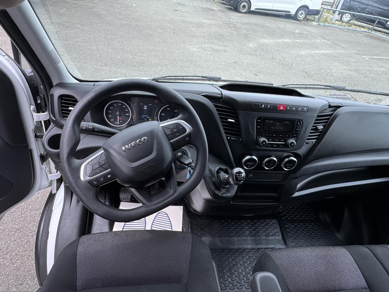 Iveco Daily 35 C 16 CAISSE HAYON 20M3 - Kapalı kasa kamyonet: fotoğraf 4 Iveco Daily 35 C 16 CAISSE HAYON 20M3 - Kapalı kasa kamyonet: fotoğraf 4