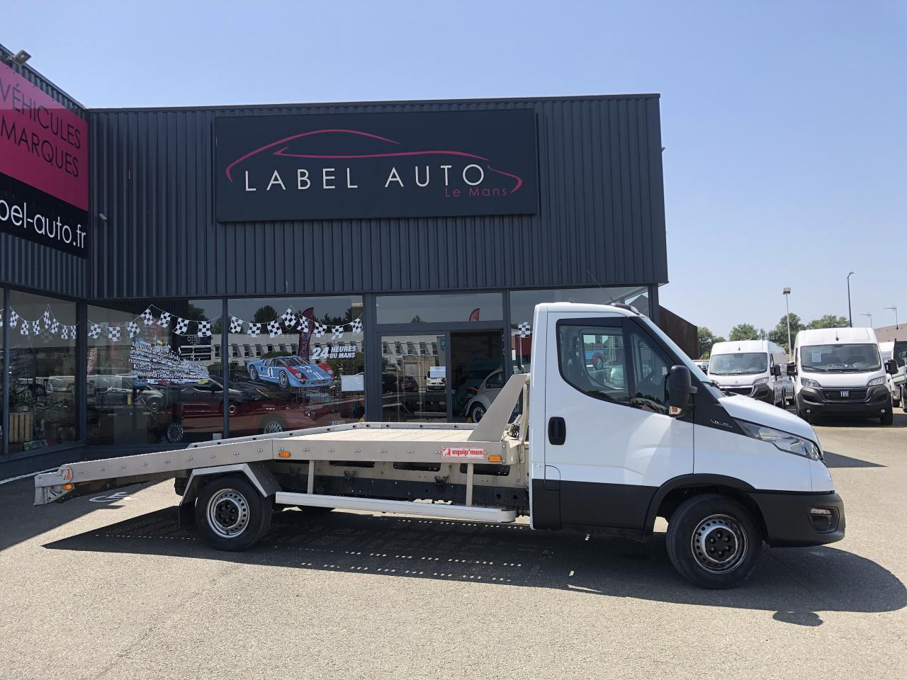 Iveco Daily IVECO PORTE VOITURE DEPANNEUSE 35 S 16 3L0 160 CH EMPATTEMENT 4100 PLATEAU FIX ALU EQUIP M - Araba taşıyıcı kamyon: fotoğraf 1 Iveco Daily IVECO PORTE VOITURE DEPANNEUSE 35 S 16 3L0 160 CH EMPATTEMENT 4100 PLATEAU FIX ALU EQUIP M - Araba taşıyıcı kamyon: fotoğraf 1