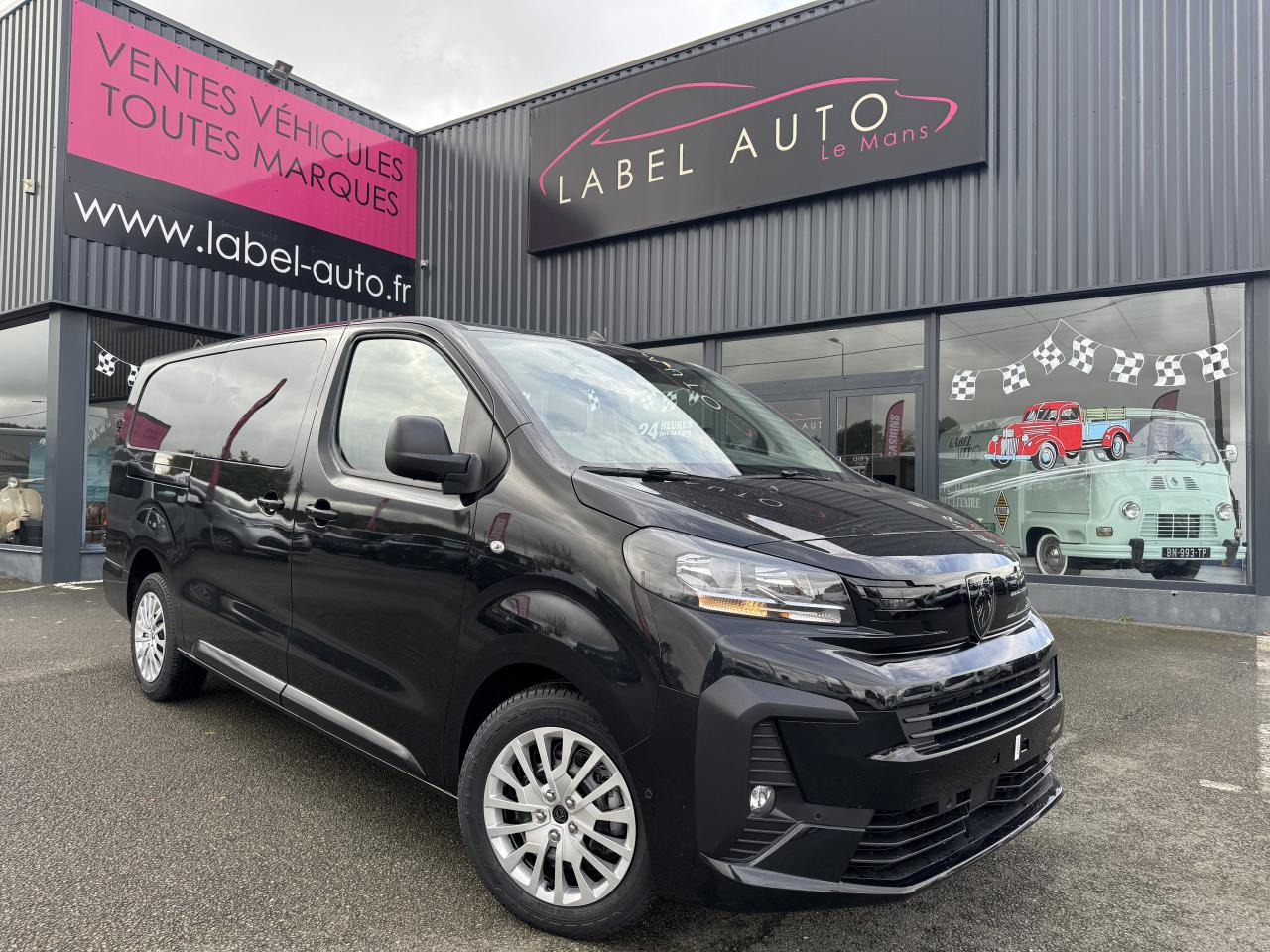 PEUGEOT Expert XL 2.0 BlueHDi - 180 S&S - BV EAT8 III CABINE APPROFONDIE Fourgon Cabine approfondie Fix - Panelvan: fotoğraf 1 PEUGEOT Expert XL 2.0 BlueHDi - 180 S&S - BV EAT8 III CABINE APPROFONDIE Fourgon Cabine approfondie Fix - Panelvan: fotoğraf 1