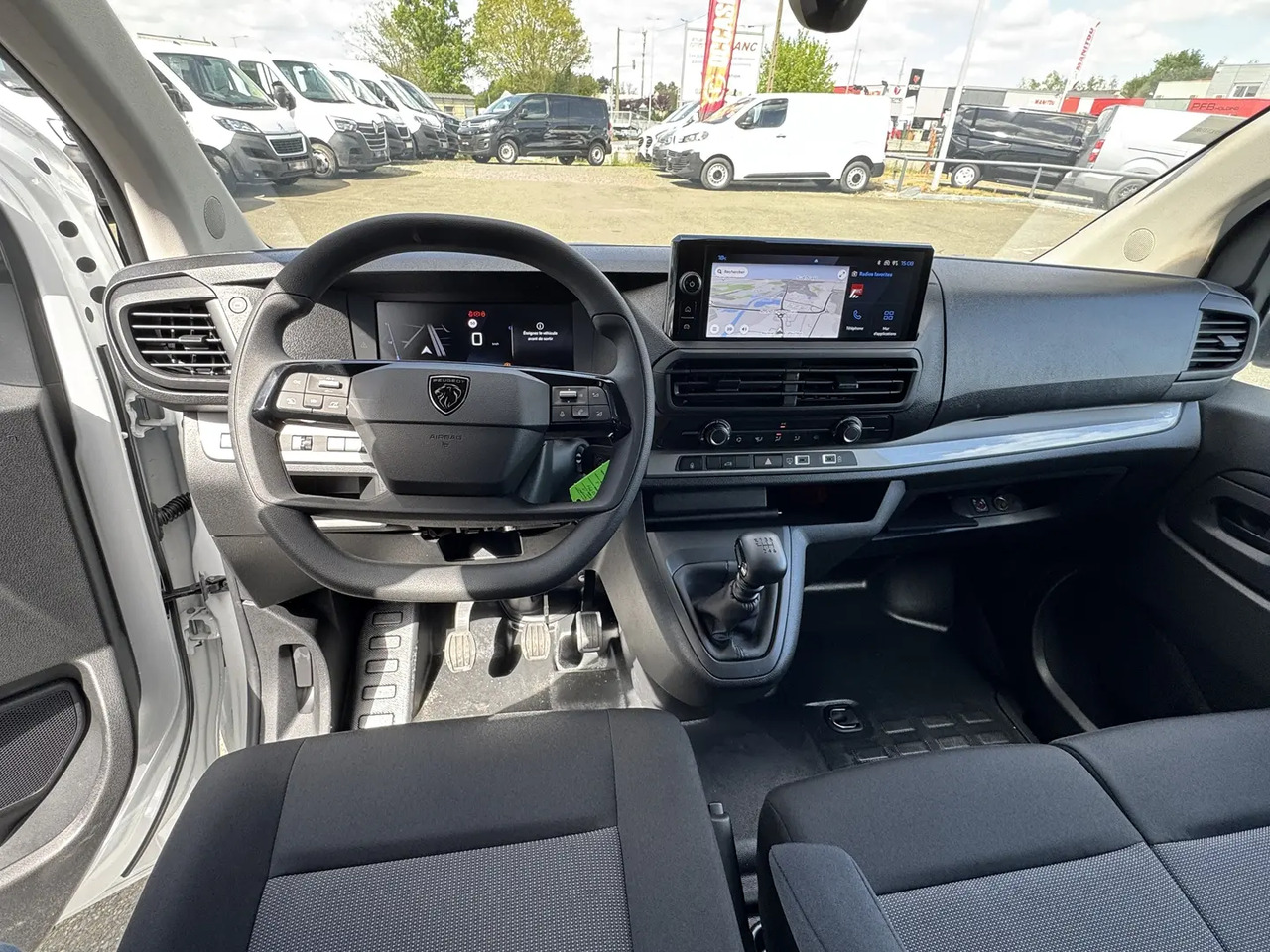 Peugeot Expert M 2.0 BLUEHDI 145CH PACK PREMIUM CONNECT - Panelvan: fotoğraf 4 Peugeot Expert M 2.0 BLUEHDI 145CH PACK PREMIUM CONNECT - Panelvan: fotoğraf 4