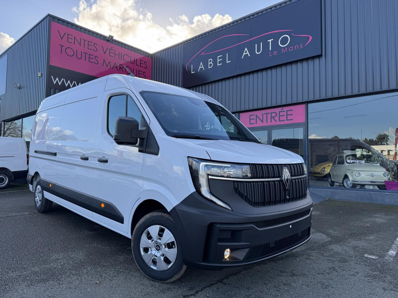 RENAULT Master Advance 3t5 L3H2 2.0 Blue dCi - 150 IV FOURGON Fourgon L3H2 Traction - Panelvan: fotoğraf 1 RENAULT Master Advance 3t5 L3H2 2.0 Blue dCi - 150 IV FOURGON Fourgon L3H2 Traction - Panelvan: fotoğraf 1