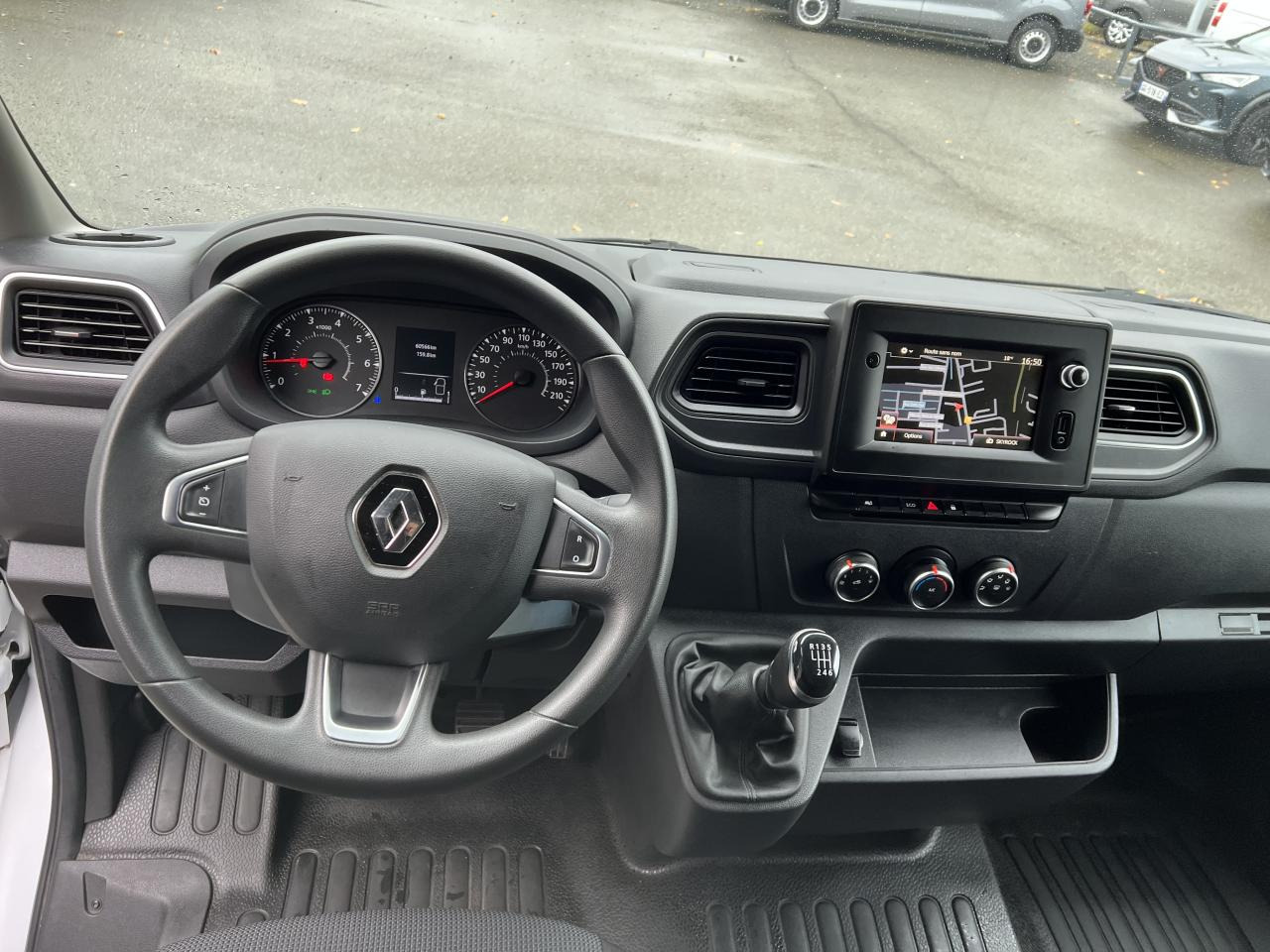 RENAULT Master Grand Confort F3300 L2H2 2.3 dCi - 135  III FOURGON Fourgon L2H2 Traction PHASE 3 - Panelvan: fotoğraf 4 RENAULT Master Grand Confort F3300 L2H2 2.3 dCi - 135  III FOURGON Fourgon L2H2 Traction PHASE 3 - Panelvan: fotoğraf 4