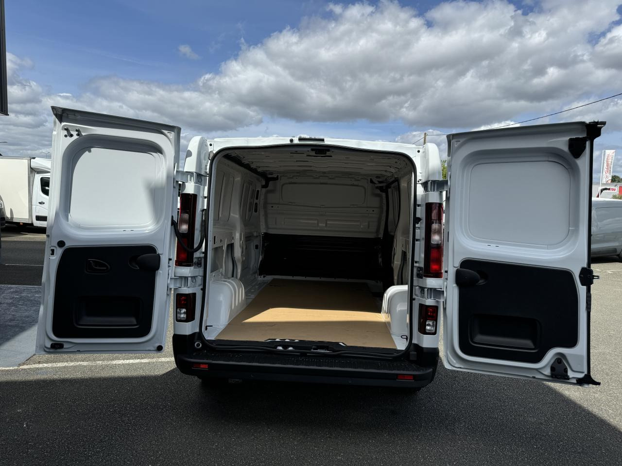 RENAULT Trafic L2H1 3000 Kg 2.0 Blue dCi - 150 2024 III FOURGON Fourgon Advance L2H1 PHASE 3 - Panelvan: fotoğraf 3 RENAULT Trafic L2H1 3000 Kg 2.0 Blue dCi - 150 2024 III FOURGON Fourgon Advance L2H1 PHASE 3 - Panelvan: fotoğraf 3