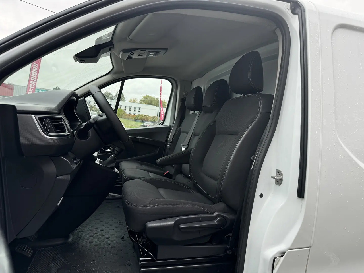 Renault Trafic L1H1 2T8 2.0 BLUE DCI 130CH GRAND CONFORT - Panelvan: fotoğraf 5 Renault Trafic L1H1 2T8 2.0 BLUE DCI 130CH GRAND CONFORT - Panelvan: fotoğraf 5