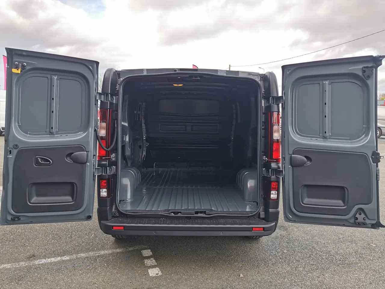 Renault Trafic L2H1 3T 2.0 BLUE DCI 170CH ADVANCE - Panelvan: fotoğraf 3 Renault Trafic L2H1 3T 2.0 BLUE DCI 170CH ADVANCE - Panelvan: fotoğraf 3