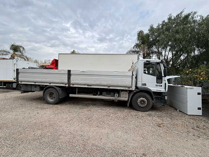 Iveco EUROCARGO 180E25 CASSONE FISSO - Sal/ Açık kasa kamyon: fotoğraf 2 Iveco EUROCARGO 180E25 CASSONE FISSO - Sal/ Açık kasa kamyon: fotoğraf 2