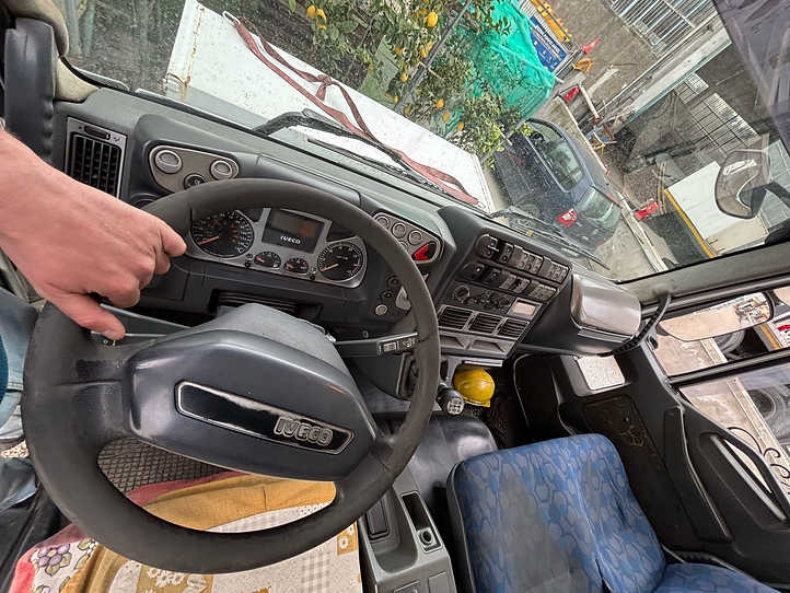 Iveco EUROCARGO 180E25 CASSONE FISSO - Sal/ Açık kasa kamyon: fotoğraf 4 Iveco EUROCARGO 180E25 CASSONE FISSO - Sal/ Açık kasa kamyon: fotoğraf 4