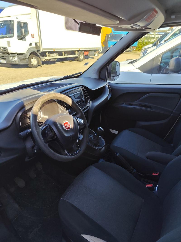 Fiat Doblo Maxi 105 cv PC avec caisse frigorifique - Frigorifik kamyonet: fotoğraf 3 Fiat Doblo Maxi 105 cv PC avec caisse frigorifique - Frigorifik kamyonet: fotoğraf 3
