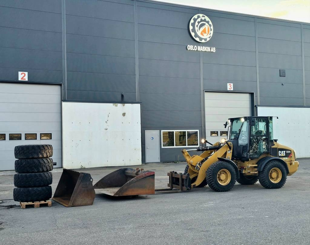 CAT 908 H 2 - Tekerlekli yükleyici: fotoğraf 1 CAT 908 H 2 - Tekerlekli yükleyici: fotoğraf 1