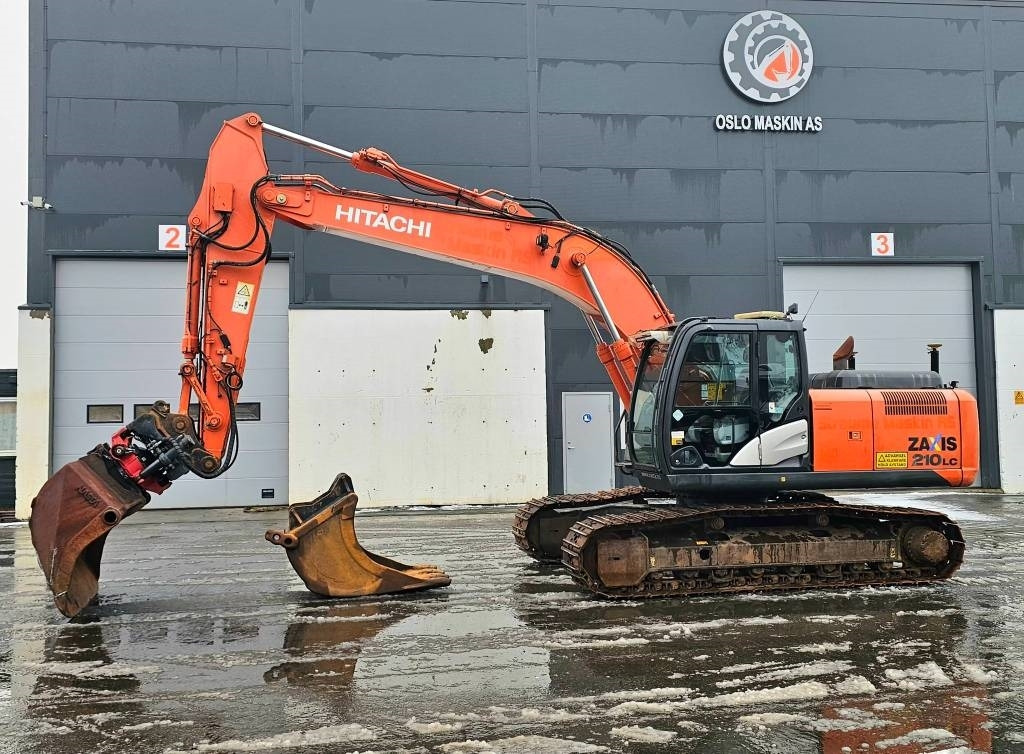 Hitachi ZX 210 LC-6 - Paletli ekskavatör: fotoğraf 2 Hitachi ZX 210 LC-6 - Paletli ekskavatör: fotoğraf 2
