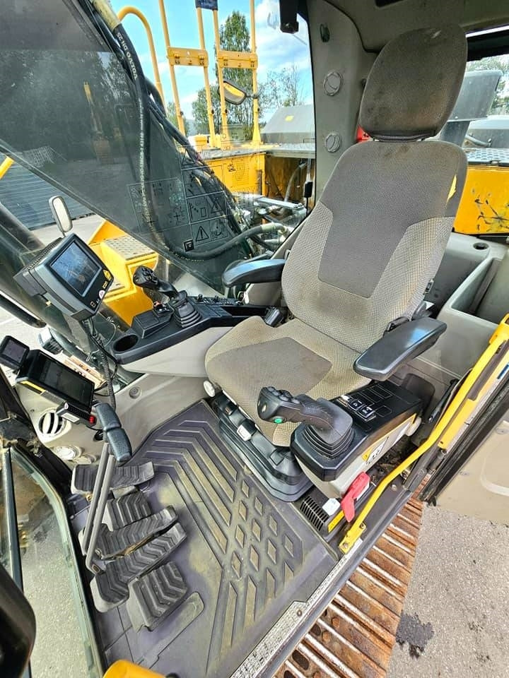 Paletli ekskavatör Volvo EC250 ENL: fotoğraf 47