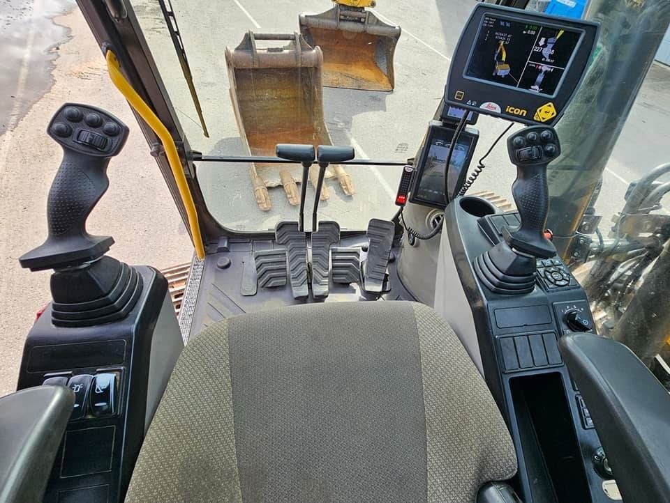 Paletli ekskavatör Volvo EC250 ENL: fotoğraf 48