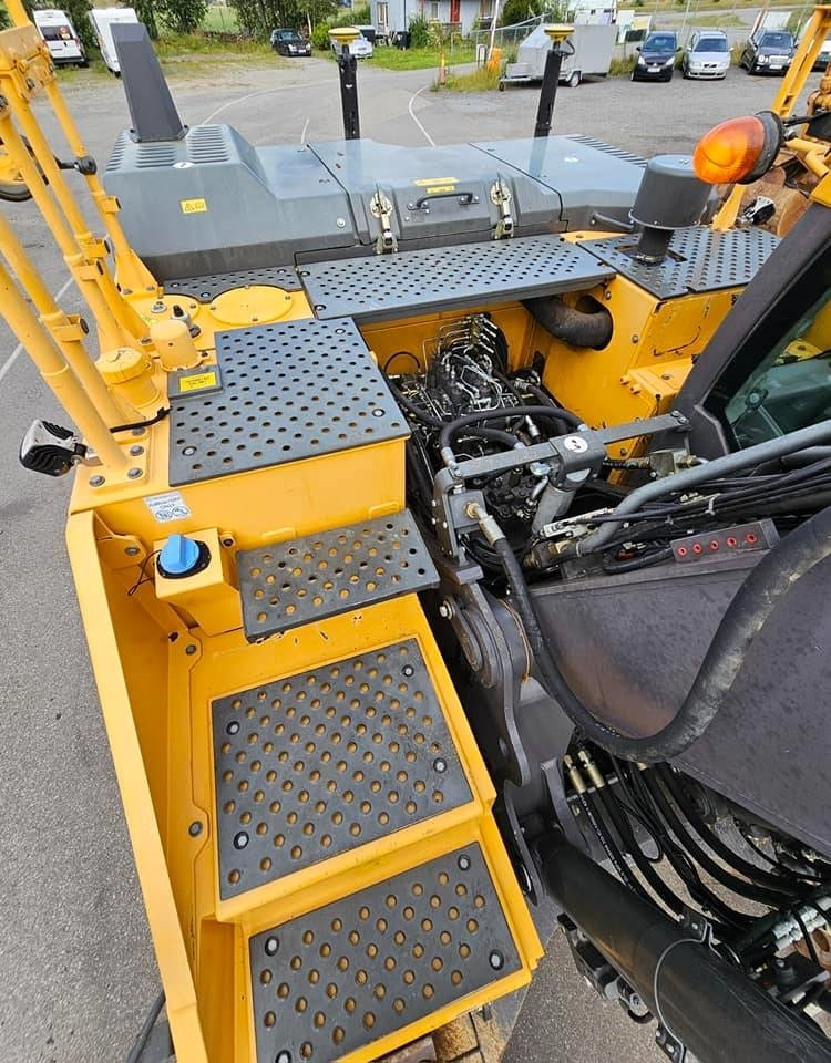 Paletli ekskavatör Volvo EC250 ENL: fotoğraf 32